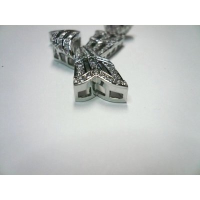 上部のパーツをつなぐ部分